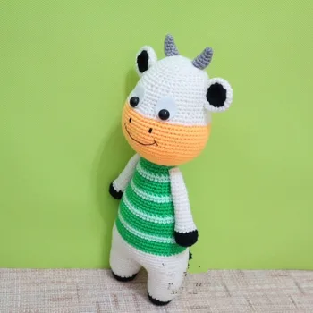 

crochet toy amigurumi doll cow rattle model number SCA008