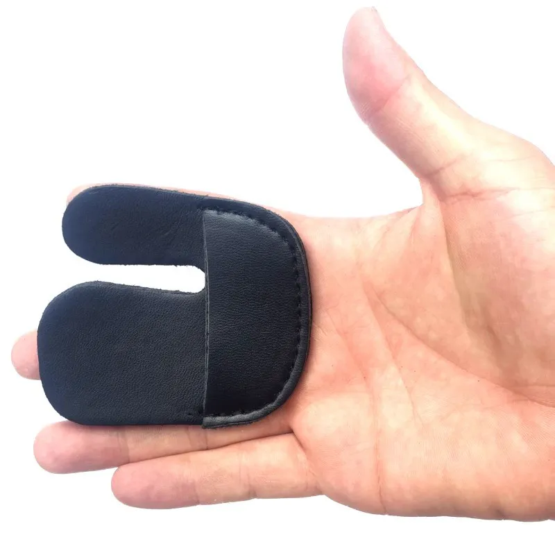 

Cow Leather Archery Finger Guard Protection Pad Glove Tab Bow Shooting Archery Practice Hunting