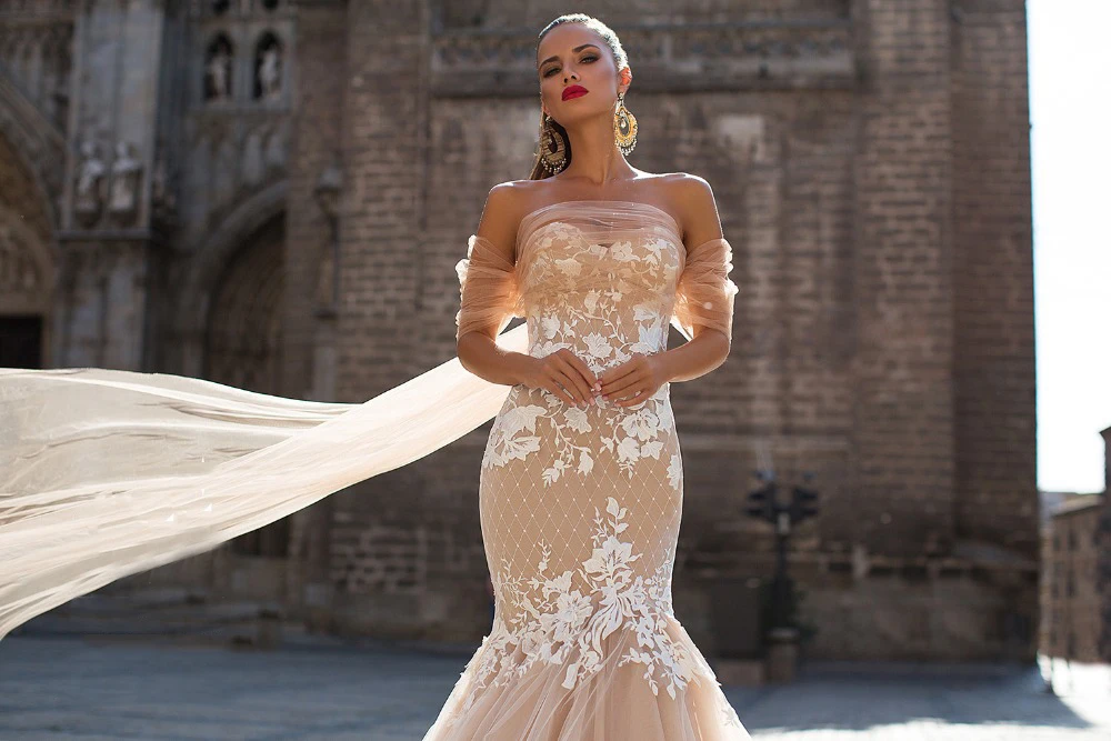 Custom-Made-2017-New-Mermaid-Strapless-Beading-Lace-Tulle-Sexy-Romantic-Wedding-Gowns-Wedding-Dresses-vestidos (5)