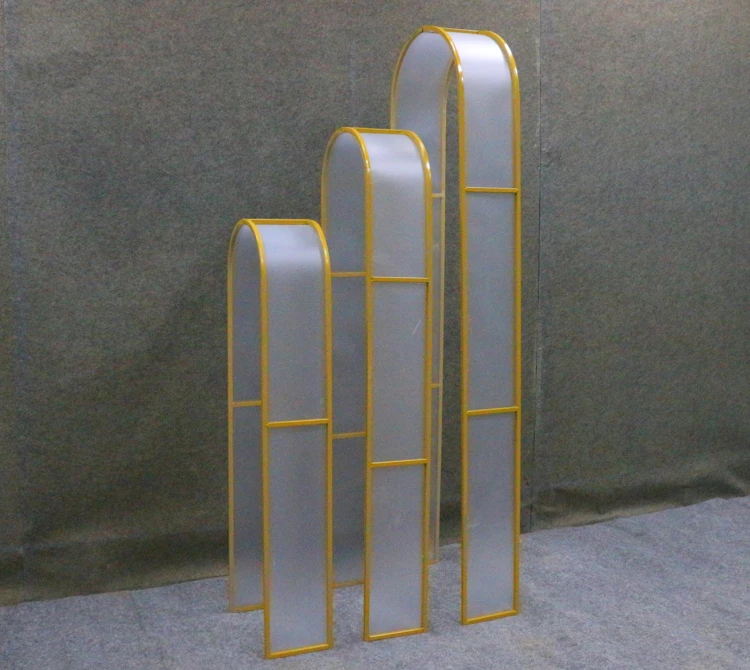New wedding stage background iron arch furnishing pieces on the moon road lead frame screen decoration wedding road lead.