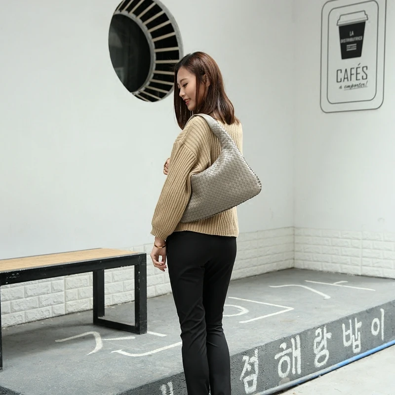 Последние женские сумки модные чистые ручные овечья кожа Одиночная сумка на плечо дизайнерские высококачественные сумки большой емкости