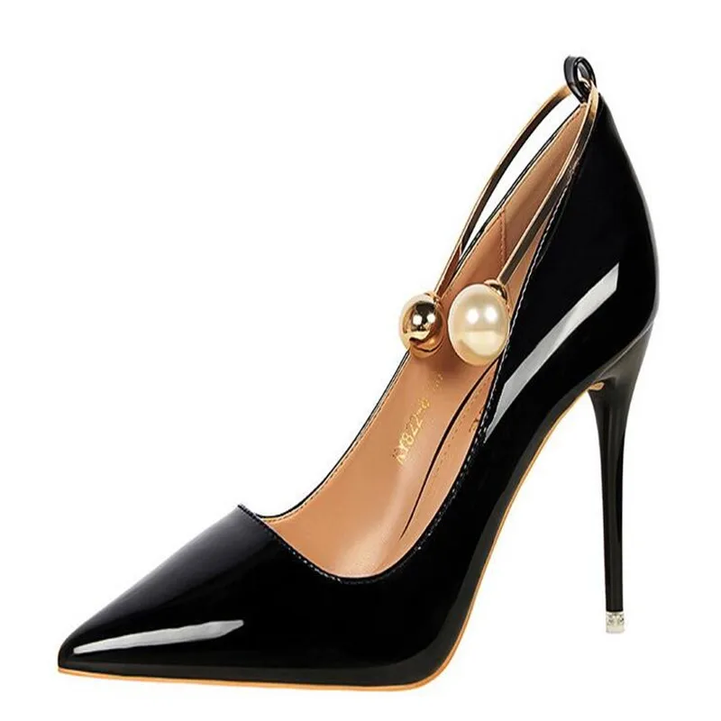 

2019 Sexy Pearl metal Point Toe Patent Leahter High Heels Pumps Shoes Woman's Red Sandals Heels Shoes Wedding Shoes