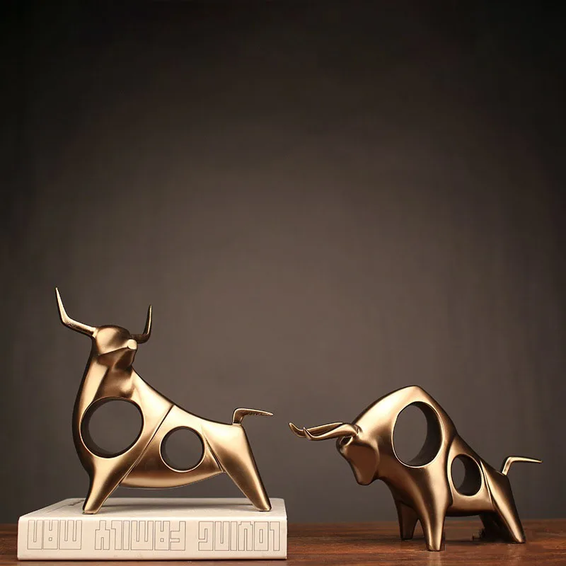 

GMLDAOZYU Geometric Bullfighting Statue Animal Sculpture Bronze Hollow Decorative Statue Retro Home Decoration Resin Crafts Gift