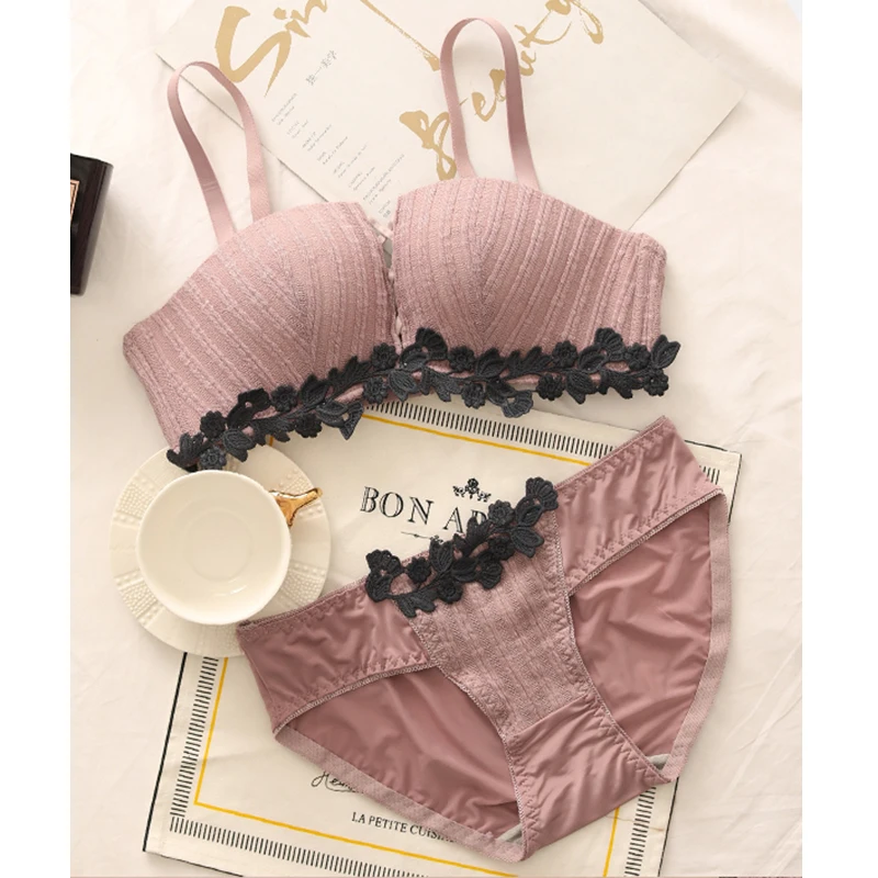 Sexy Bra And Panties Set Sexy Women Lingerie Set Brassiere Thick Embroidery Underwear Lace Bras For Small Breast AB Cup Pink Red