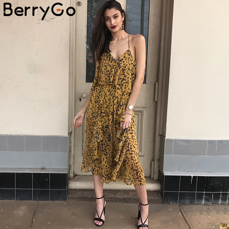 Женский шифоновый комбинезон BerryGo с рюшами и открытой спинкой принтом на плечах
