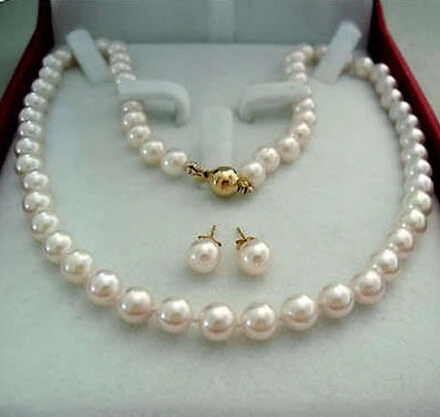 

07799 White Akoya Cultured Pearl necklace earrings set