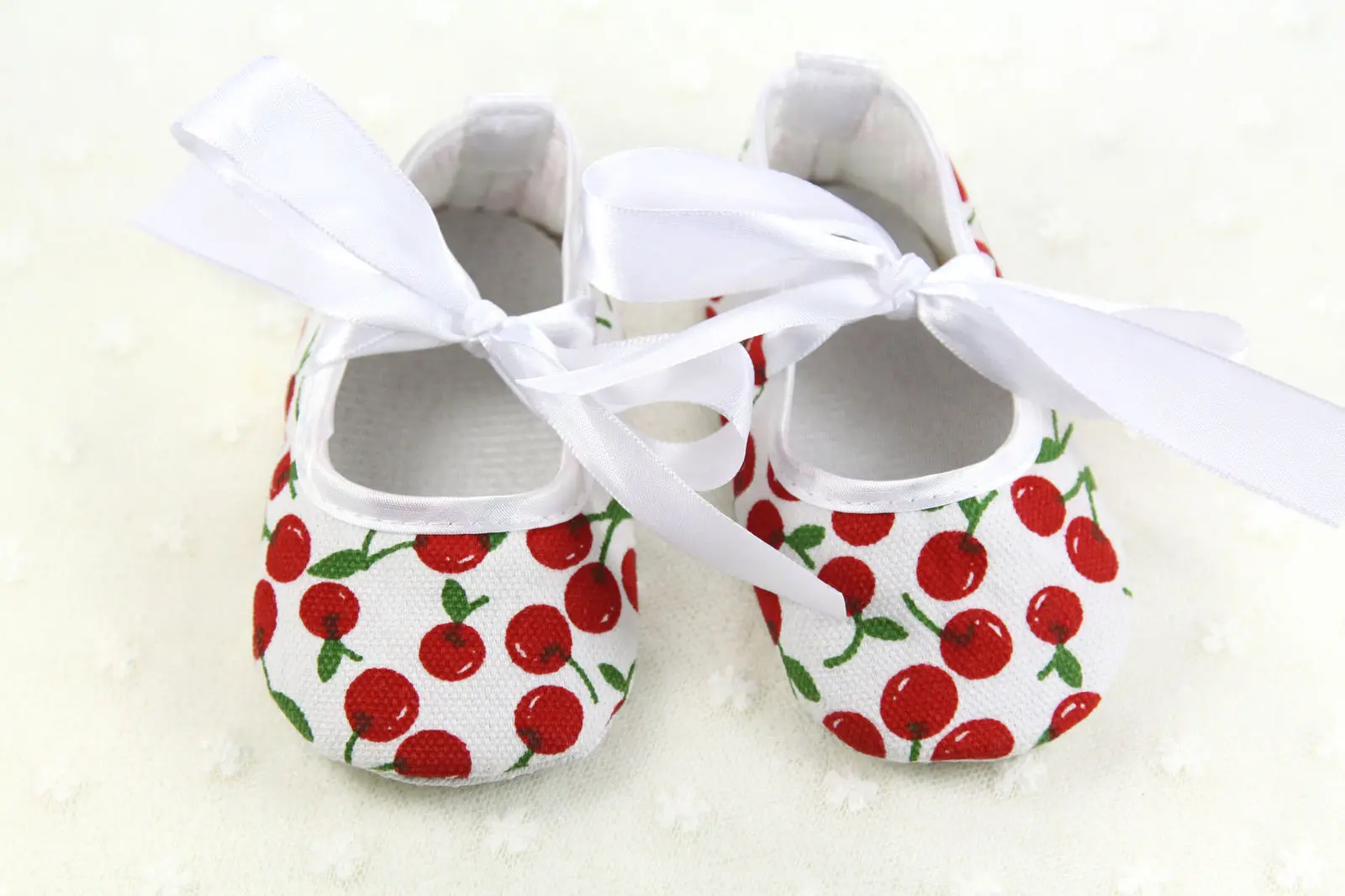 

2019 New sweet Newborn Baby Girls Bowknot printed Shoes Soft Sole Anti-slip Prewalker Baby kid Casual Shoes lovely lace up shoes