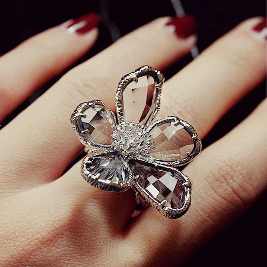 Fashion Retro Smoky Gray Crystals Cubic Zirconia Super Big Flower Ring Cool Punk Cocktail Party Ring Women Jewelry Anel Feminino