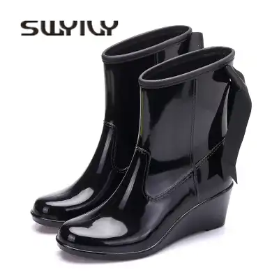 black ankle wellies