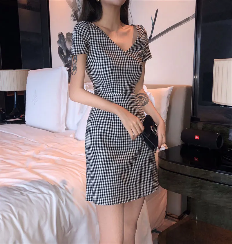 

2019 Summer New Korean Women's Retro Slim Slimming V-neck Plaid Temperament Mini Dress Female Sukienki Women's Summer Sundress
