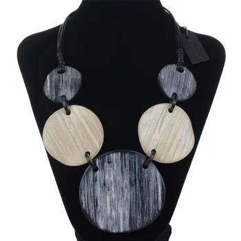 

New 2019 Resin Statement Necklace Big Round Pendant Long Necklaces Leather Chain Women Fashion Jewelry kolye collares colar