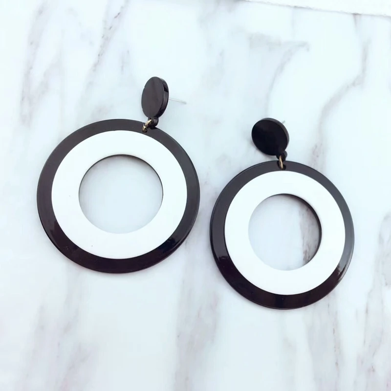 

Fashion Night Club Women Jewelry Personality Black White Acrylic Geomeric Circle Earrings