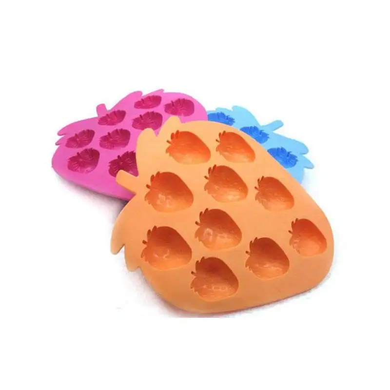 DoreenBeads Food Grade Silicone Strawberry Fruit Ice Mold Ice Cream