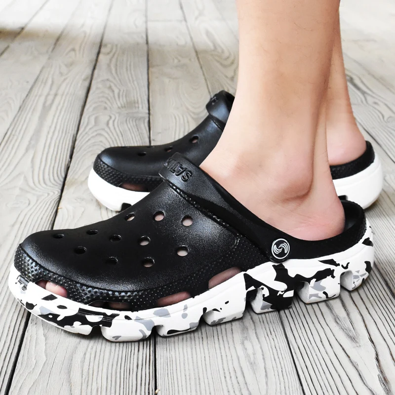 

SUROM Summer Beach Sandals Men Garden Hole Shoes Lightweight Water Shoes Suitable For Fishing Slippers Men Plus Big Size 39~47