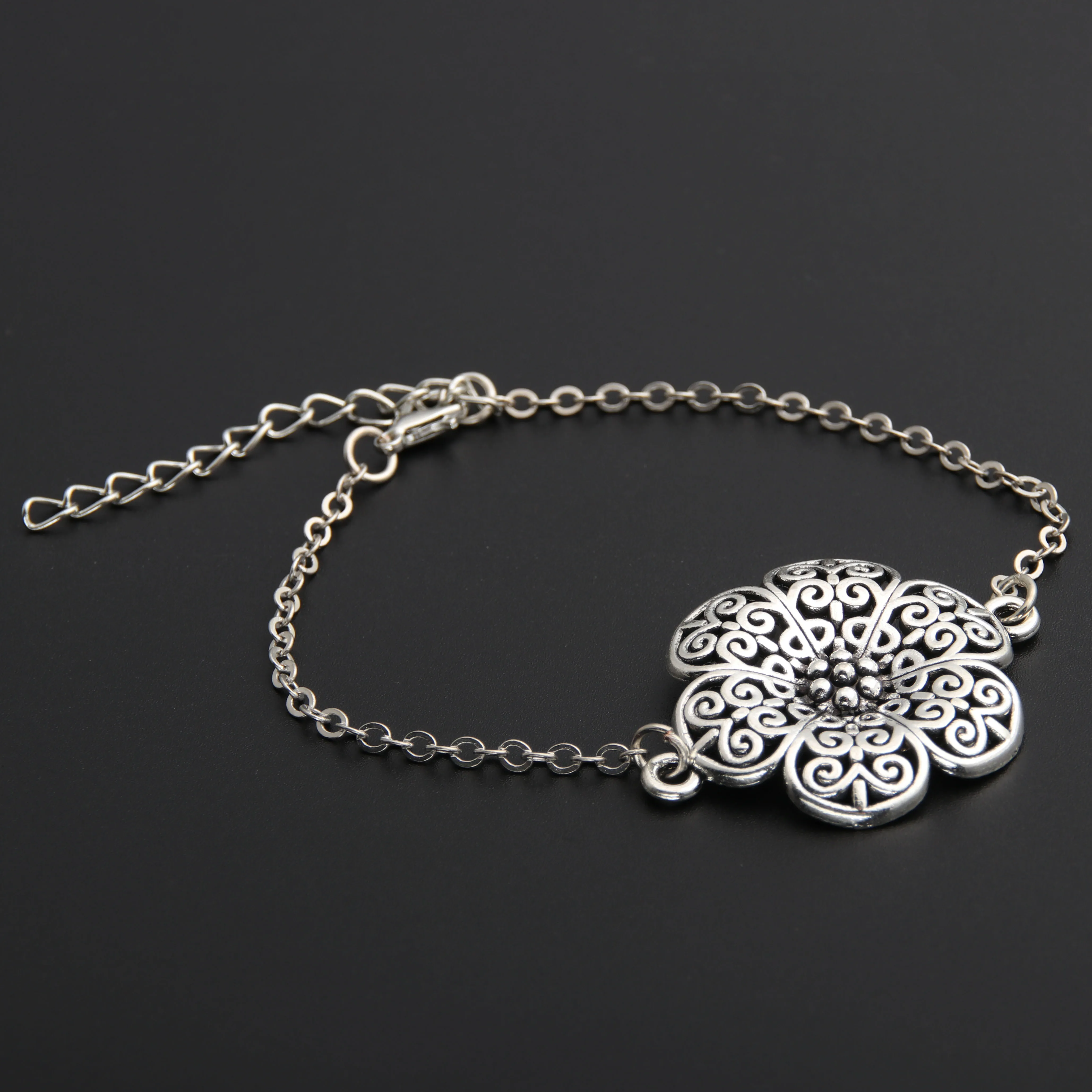 1pc Hollow Out Flower Connector Bracelet Charm Bracelet & Bangles For