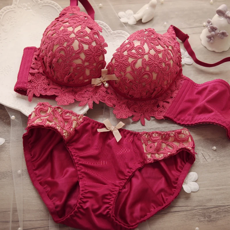 

BEFORW Sexy Embroidery Bra Set Wireless Underwear Women Adjusted Push Up Bra Briefs Set Women Lingerie Flower Bra Panties Set