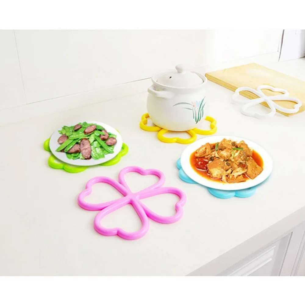 2pcs Silicone Placemat Heat Insulation Anti Slip Waterproof Application