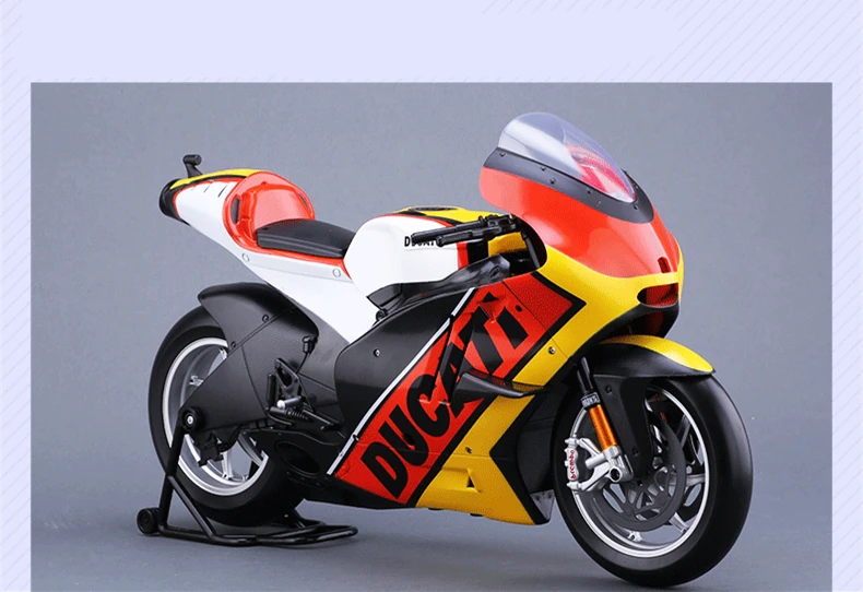 Maisto 1:6 2011 Ducati локомотив модель моделирования Сплав мотоцикл орнамент модель мотоцикла модель автомобиля Модель игрушки коллекция подарок