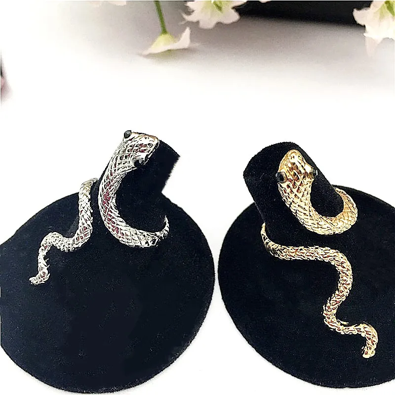 

Top Quality Unique Snake Shaped Rings Gold Silver Color Alloy Crystals Rings For Women Men Punk Rock Ring Vintage Animal Jewelry