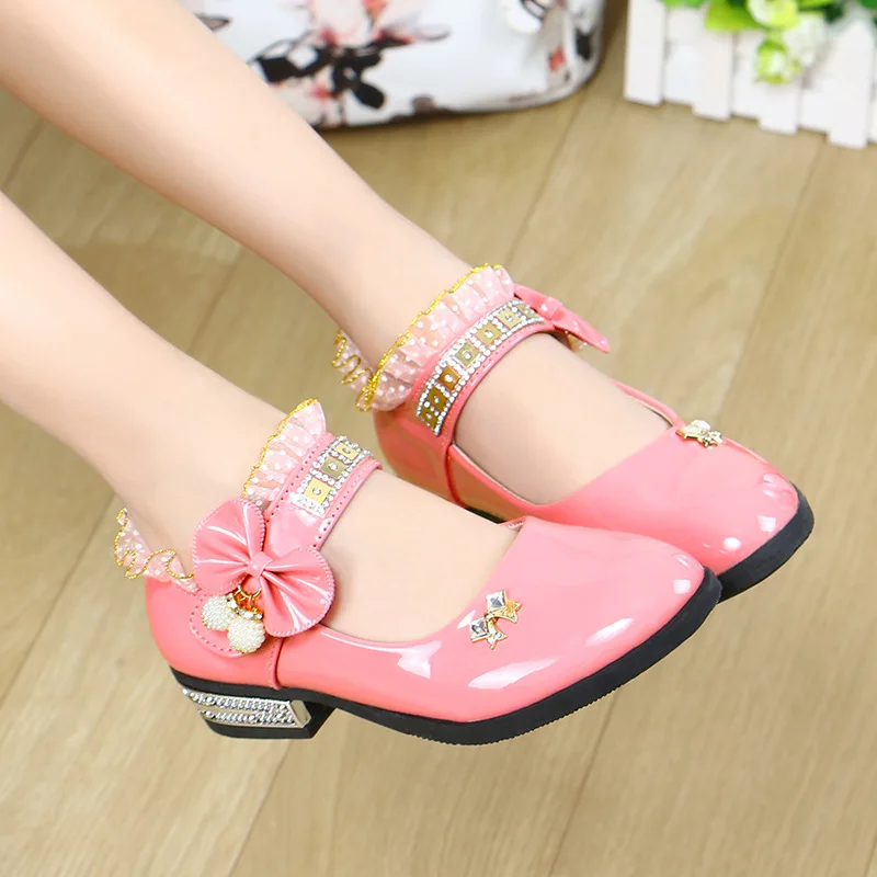

Girls Princess Shoes 2018 New Autumn PU Leather Children Wedding Shoes High Heels Lace Flower Dancing Kids Dress Casual Shoes