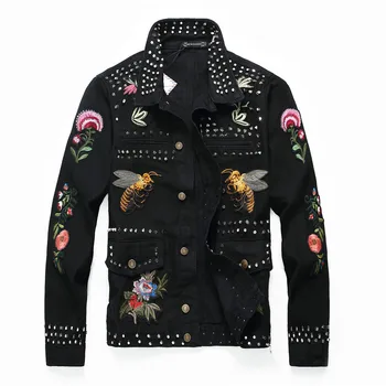 

Embroidered Rivets Pattern Mens Denim Jacket Winter Men Badge Punk Jeans Coats Cool Boys Designer Streetwear Outerwear DS50549