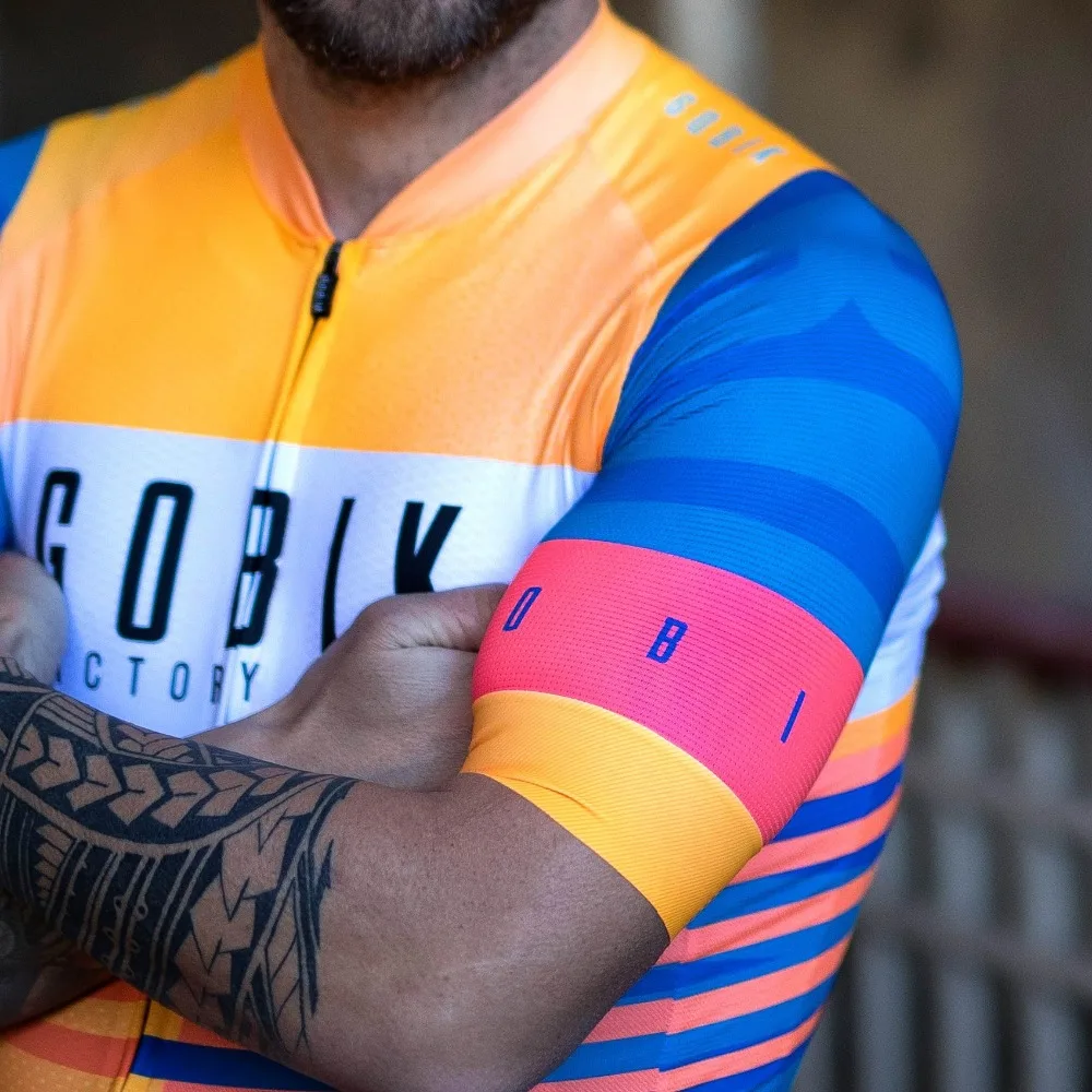 

2019 AAA quality pro team lightweight cycling jersey newest seamless process spandex fabric high elastic for men and women