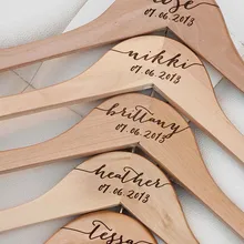 Персонализированные Жених подружки невесты Свадебная Вешалка с датой, на заказ Свадебная Вешалка для одежды, на заказ вешалка с именем