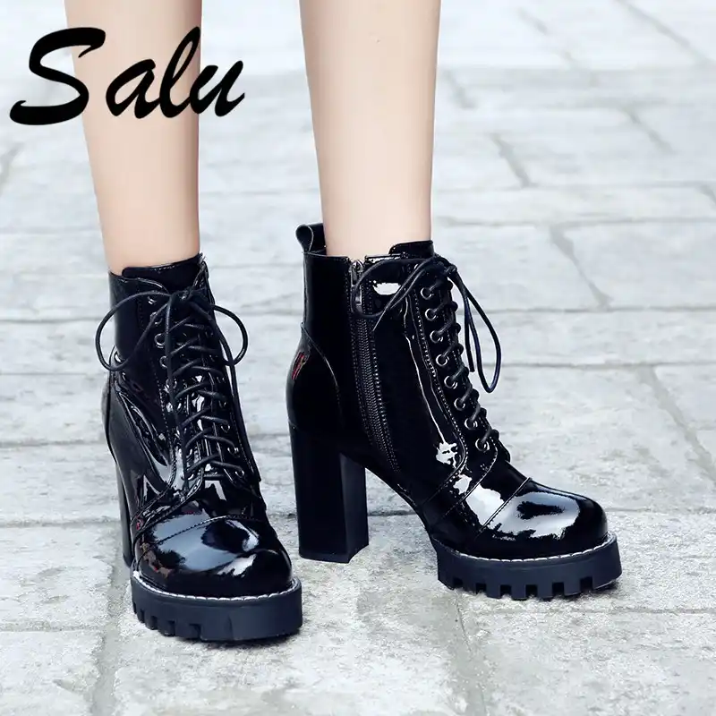 botines de charol