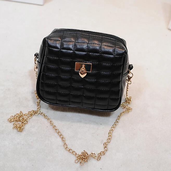 

The new women bag embroider hearts Messenger Bag simple small bag pu leather mini chain bag small square package Free Shipping