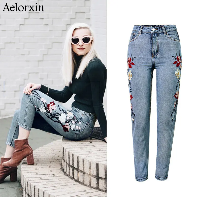 

Aelorxin 2019 High Waist Jeans Woman 3D English Flower Embroidery on Both Side Nine Pants Cotton Boyfriend Jeans for Women