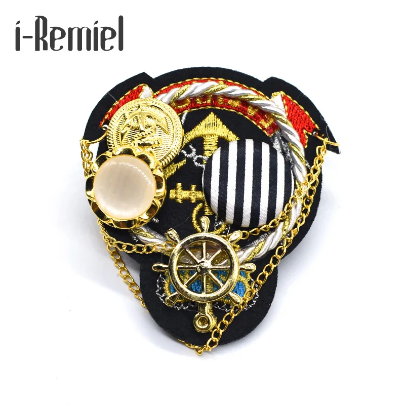 

2017 Direct Selling Hot Sale Plated Trendy Men Brooches Individual Brooch College Air For Anchor Retro Ocean Wind Badge
