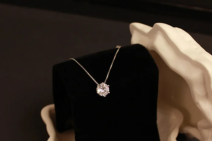 Hot sell shiny crystal pendant 925 sterling silver ladies`necklace female short chain birthday gift drop shipping women no fade