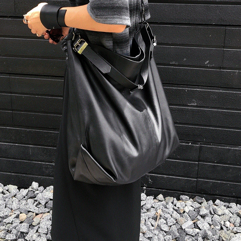 

Celebrity Women Handbag 2019 Big PU Leather Bag Soft Black Hobo Bag White Female Shoulder Bags Large Capacity Shopper Tote Purse