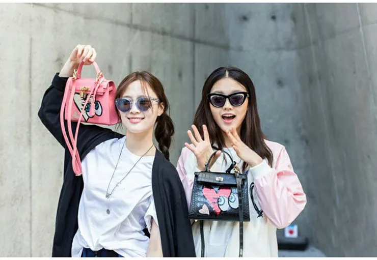 2112259270_1203011947