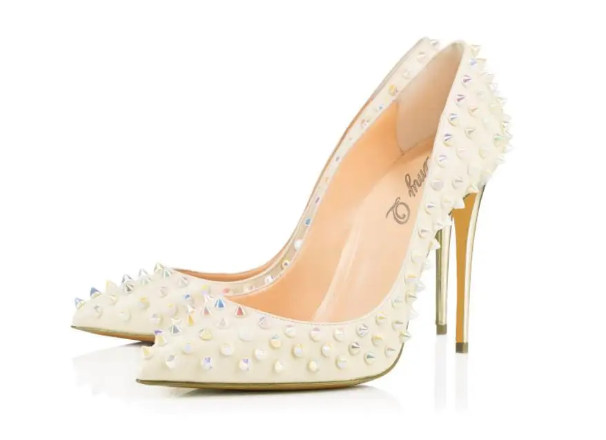 

Spring and Autumn women's shoes pointed rivets European and American big names with a pure color high heels.