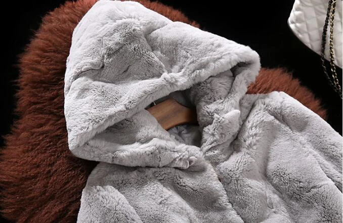 Женская куртка с капюшоном, пальто с натуральным мехом, бренд, Роскошный натуральный мех кролика для женщин, фабричного размера плюс, ksr617