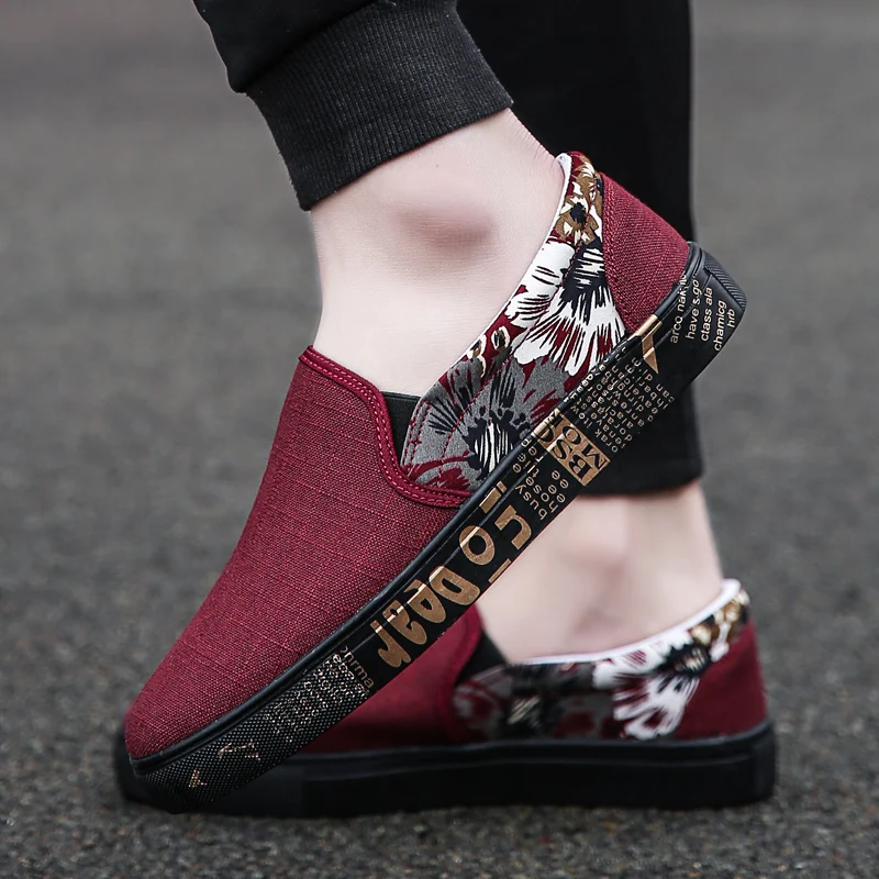 

2018 New Fashionable Embroidery Velvet Men Shoes Men Plus Size Loafers Wedding and Party Shoe Men Flats Free Shopping 4