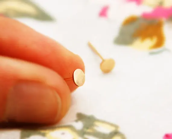 

1Pair- Small Brushed Ladies Round Earrings Simple Geometric Circle Stud Earrings Tiny Flat Circle Round Stud Earrings
