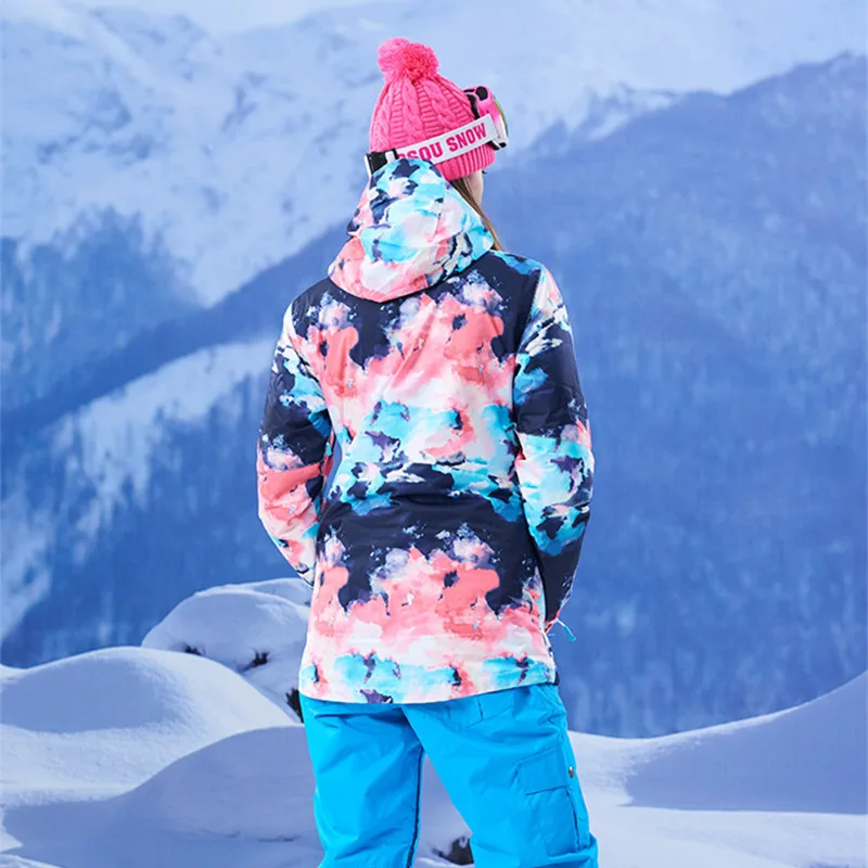 GSOU SNOW chaqueta de esquí de las mujeres traje de esquí de invierno impermeable barato traje de esquí al aire libre Camping mujer abrigo 2017 Snowboard ropa de camuflaje