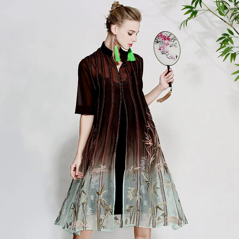 

Vintage royal floral summer coats woman dress embroidery Windbreaker loose lady elegant plus size silk trench coat female M-XXXL