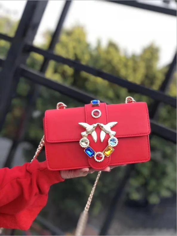 

lkprbd The new spring and summer 2018 fashion handbags small diamond swallow package all-match Shoulder Messenger Bag chain