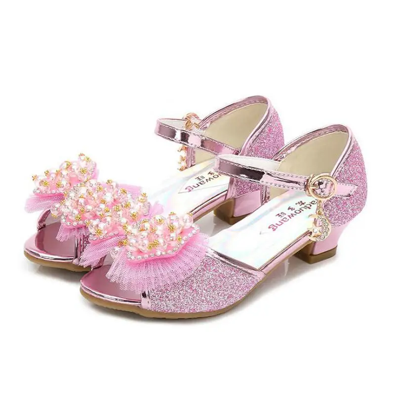 Милые туфли на высоком каблуке для девочек, модные детские туфли принцессы с блестками и жемчужным бантом, детские сандалии, свадебные