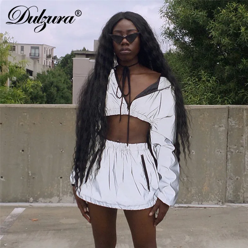 Dulzura فلاش عاكس سستة طويلة الأكمام هوديس البلوز مقنعين المحاصيل أعلى عالية الخصر مصغرة تنورة المرأة 2 قطعة مجموعة 2018 Dulzura فلاش عاكس سستة طويلة الأكمام هوديس البلوز مقنعين المحاصيل أعلى عالية الخصر مصغرة تنورة المرأة 2 قطعة مجموعة 2018