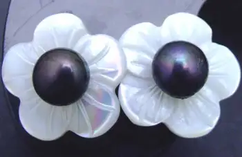 

SALE Big 14mm Shell fleuret and 5-6mm Black pearl Earringse with Stering Silver 925 stud-ear206