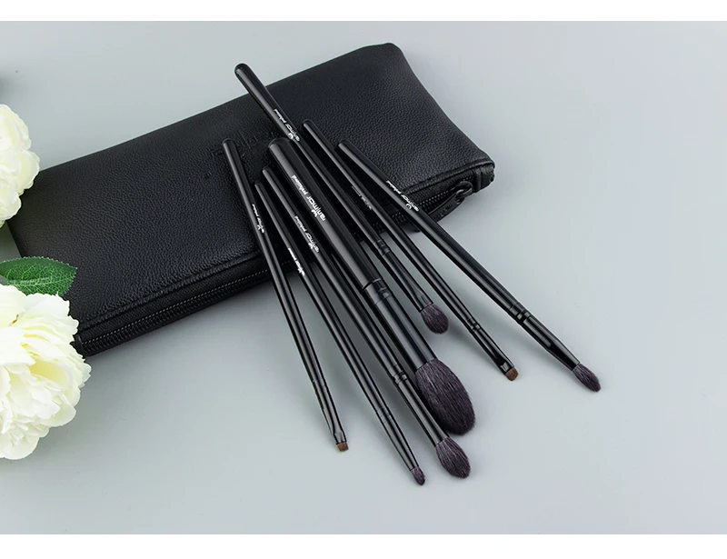 makeup brushes (2)