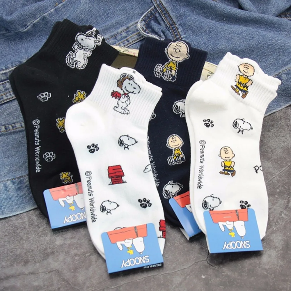 

Cartoon animal Beagle dog socks Charlie Brown Spike fun cute women sock spring autumn comfortable black white cotton short socks