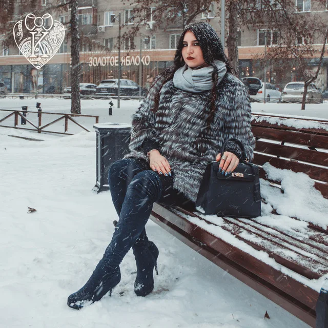 New 2013 Women's Fashion Coats Jacket Fur Real Silver Fox Hair Coat Fur Women 3/4 Sleeves Design Fast Delivery Coats