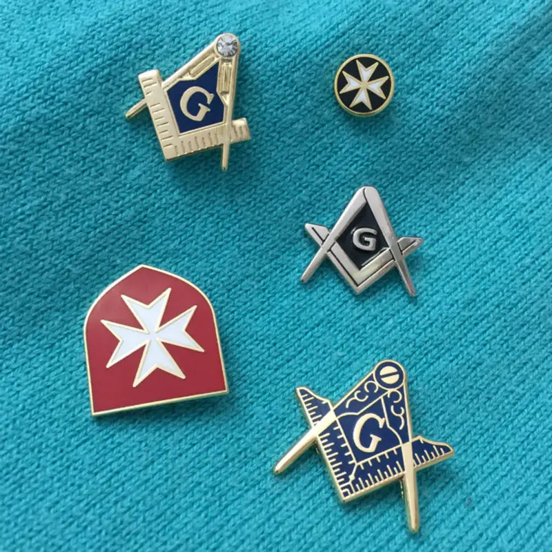 

5pcs freemasonry Maltese Cross Crusader Order Knight Red Shield masonic lapel pin souvenir square and compass brooches