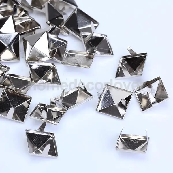 パーツ Spitz 100pcs 12mm Square Pyramid Studs Spots Punk Rock Spike Studs
