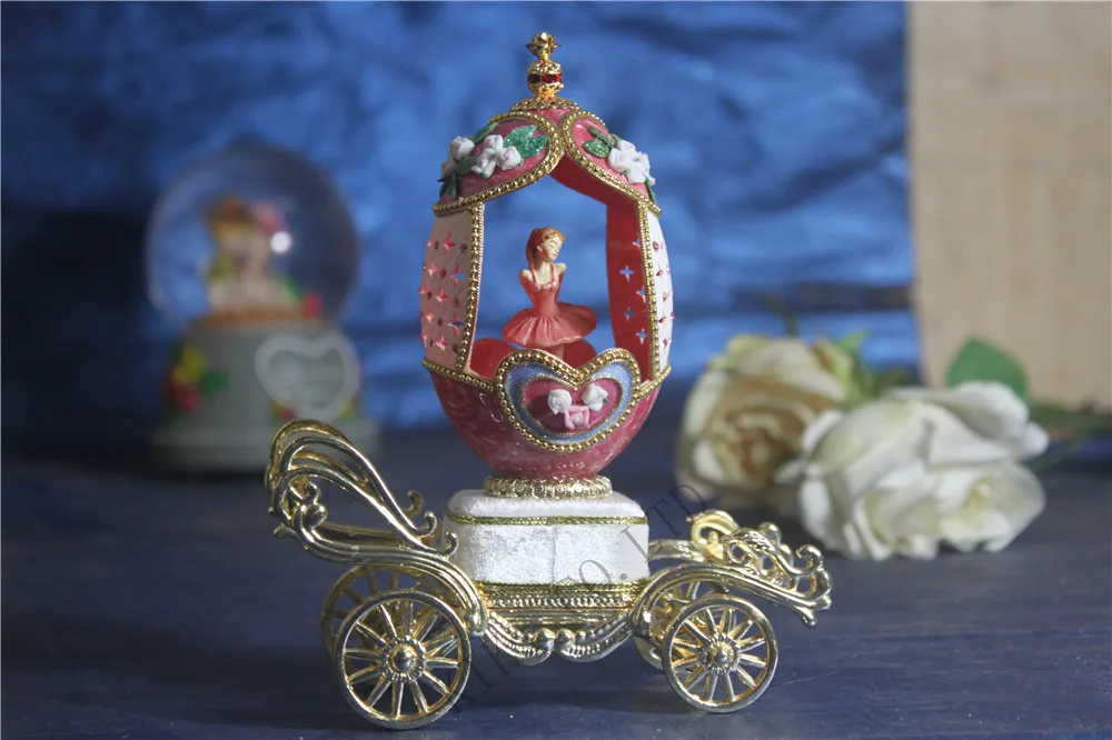 Image Pink Carriage Music Box Open Door Little Girl Dance Ballet Eggshell Creative gift  Princess Musical box